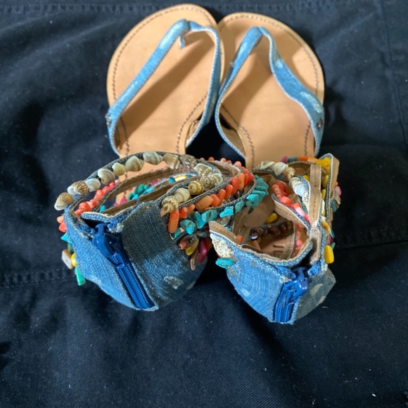 Shoes - Picture 4 of 4